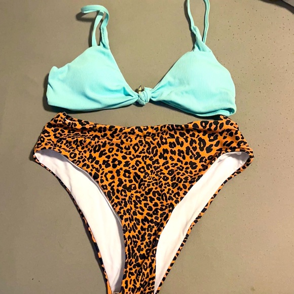 Bathing suit - Picture 1 of 1